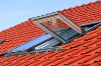 Huyton roof window